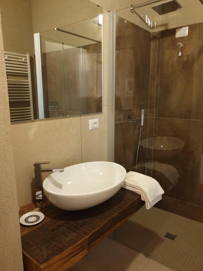 L'Uovo E La Faina Bed & Breakfast Busca ภายนอก รูปภาพ