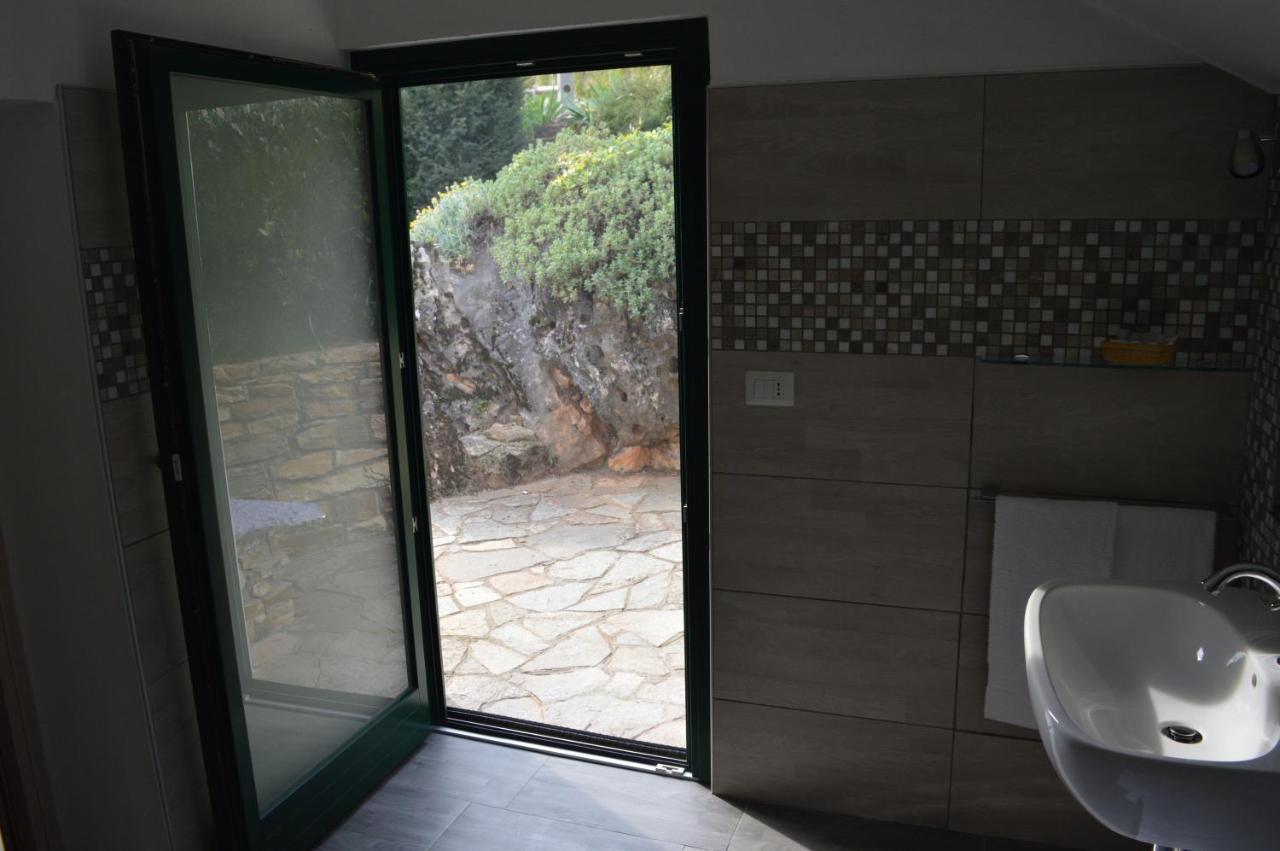 L'Uovo E La Faina Bed & Breakfast Busca ภายนอก รูปภาพ