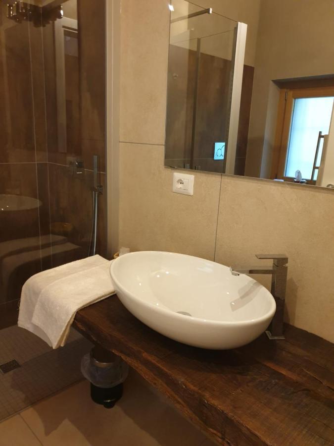 L'Uovo E La Faina Bed & Breakfast Busca ภายนอก รูปภาพ